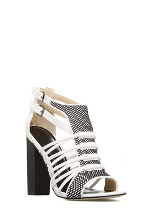 Shoes online. Fashion sandals for women