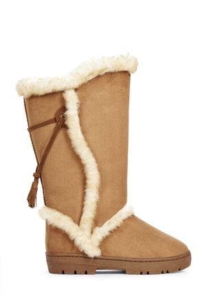 fuzzy tan boots